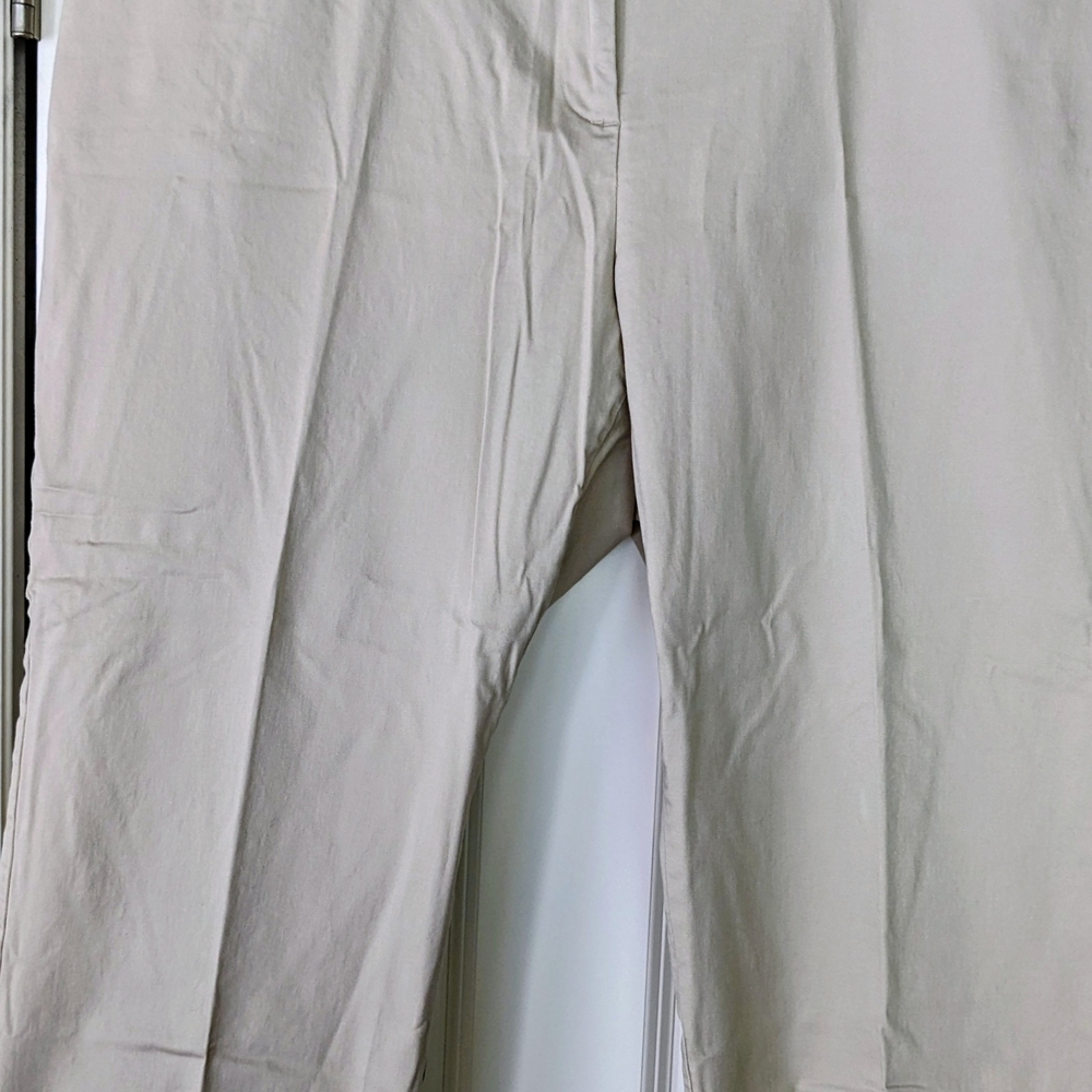 Charter Club Womens Khaki Chinos Capris LIKE NEW